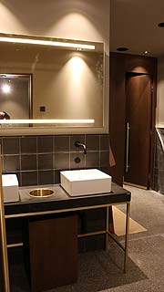 schön auch die Toiletten im LEGER AM DOM (©Foto:  Martin Schmitz)